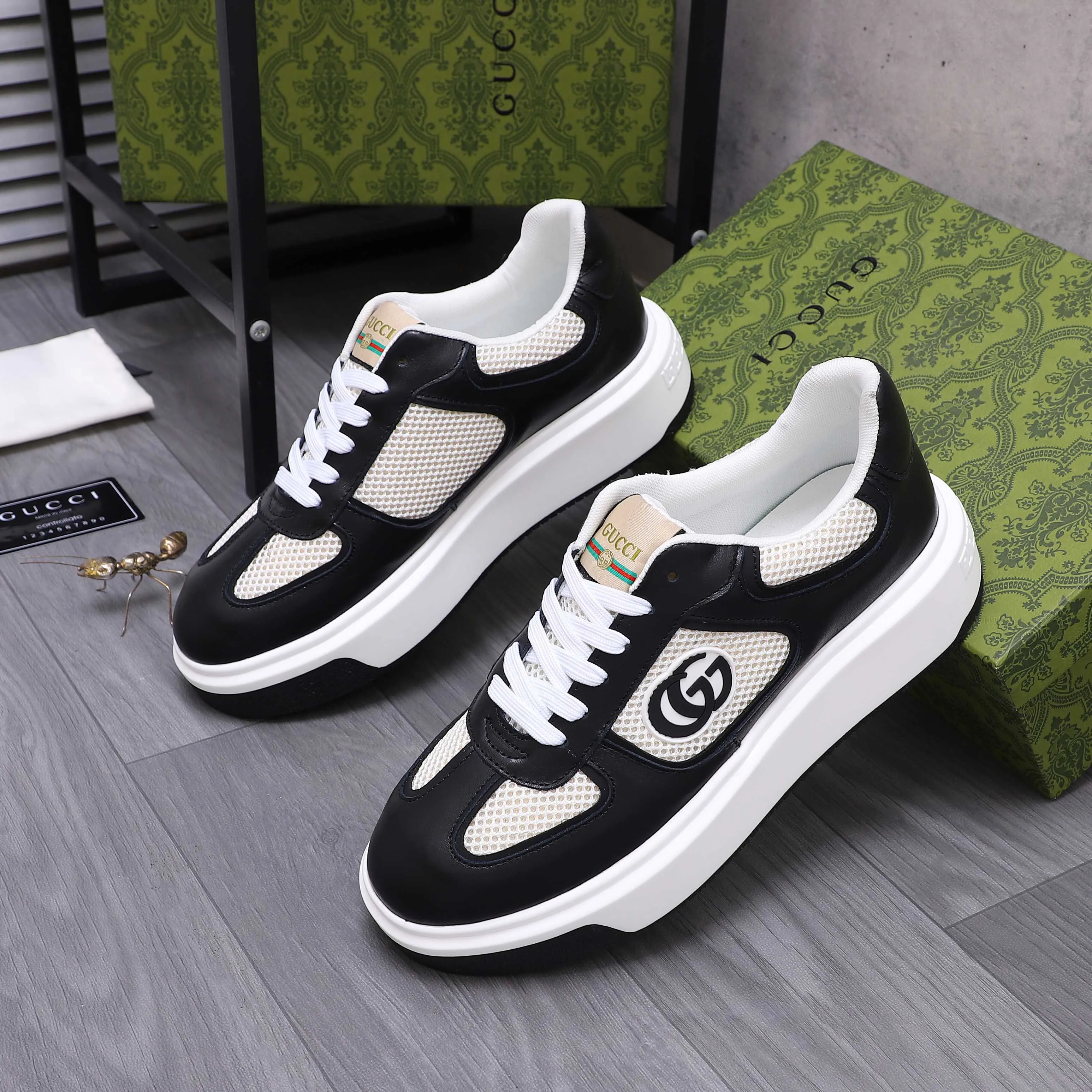 Men's shoes 💰460 Product trademark: GUCCI "Gucci" men's casual sneakers Regular size: 38-44 Product material: Selected cowhide stitching mesh mesh lining cowhide insole rubber outsole